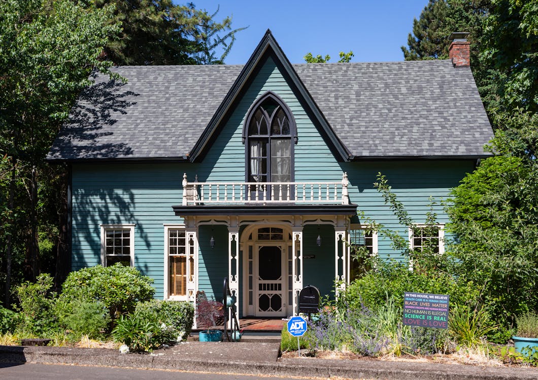 McCully/McMahan House - Salem, Oregon