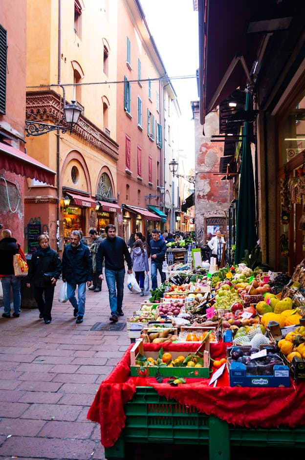 Via Pescherie Produce Market, Bologna, Italy