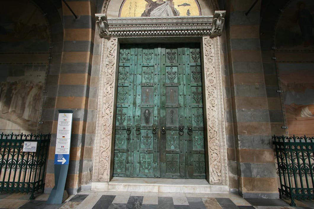 bronze door (c.1060)
