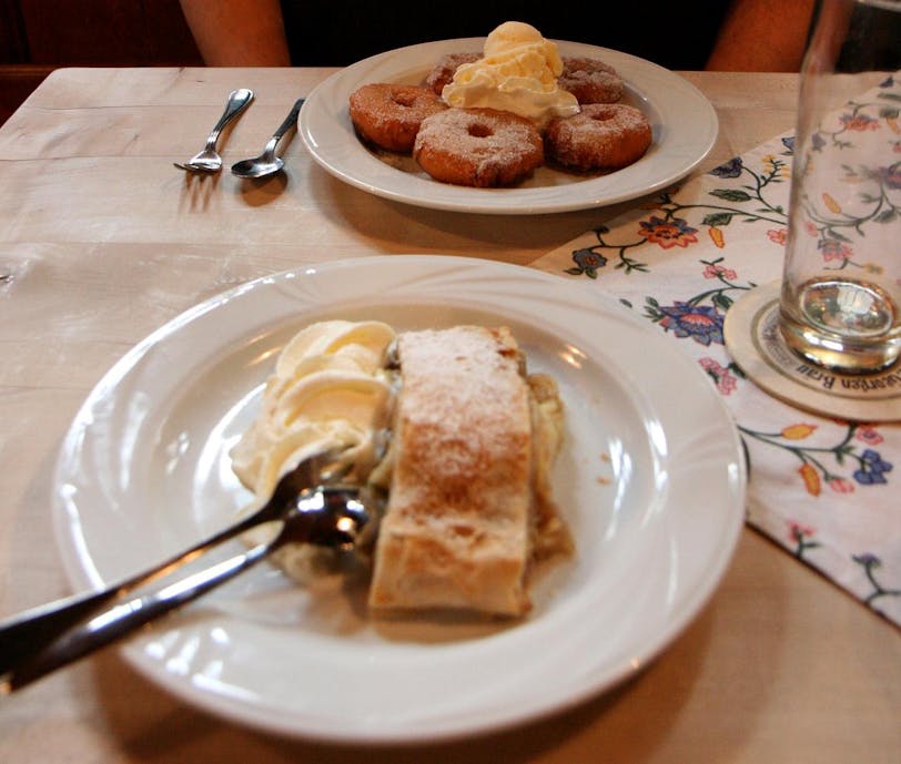 apfelstrudel und apfelkuchla