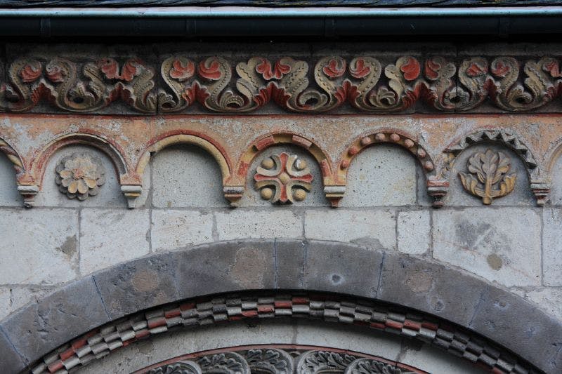romanesque decorations