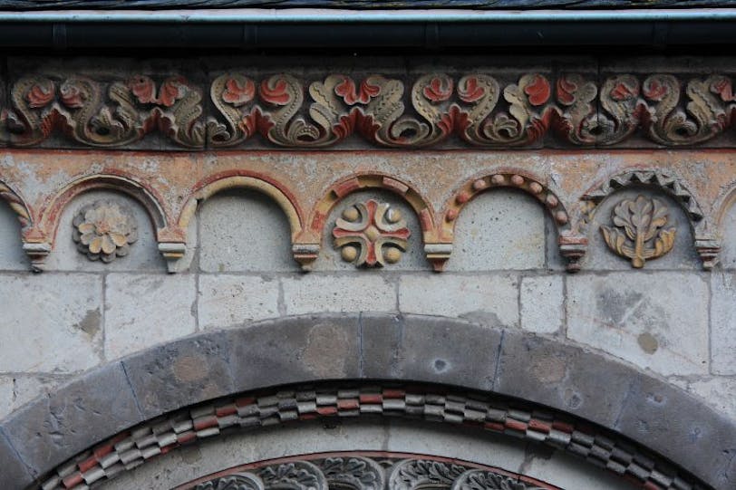 romanesque decorations