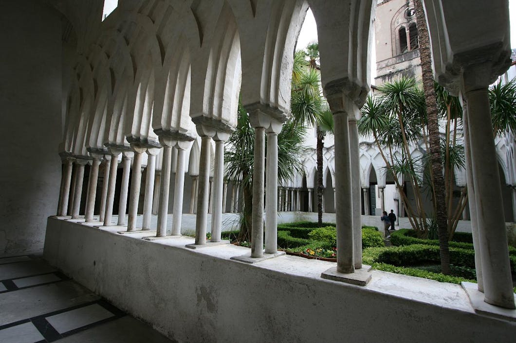 cloister of paradise (13c)