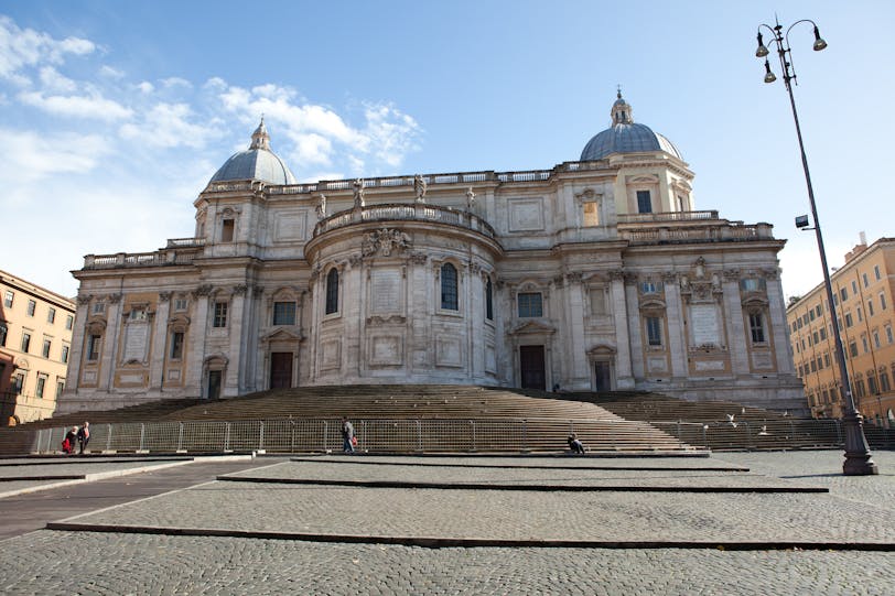 Apse Facade