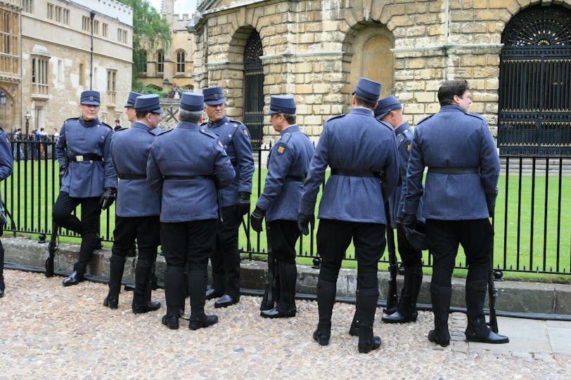 waiting soldiers