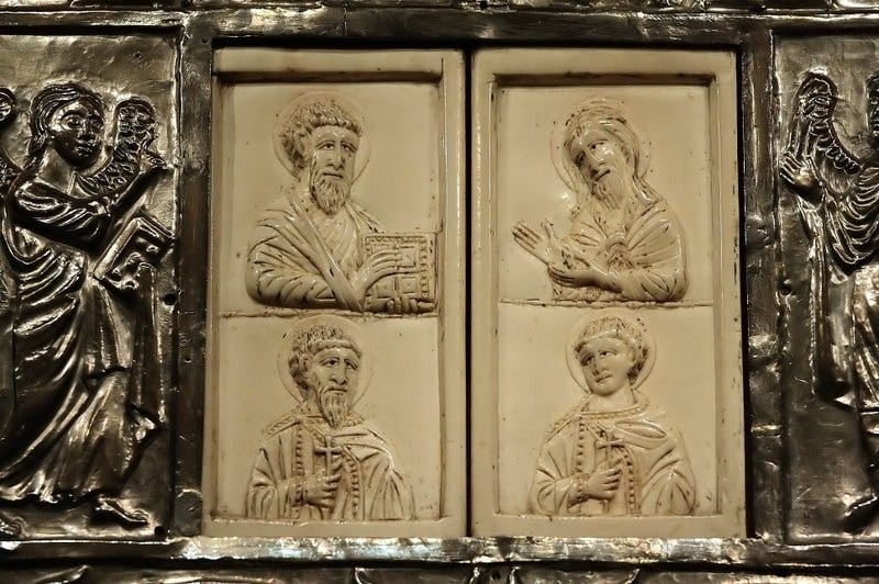 silver book cover (1170)