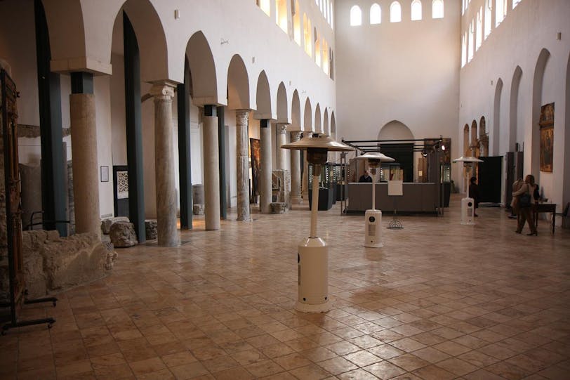 basilica of the crucifix (9c)