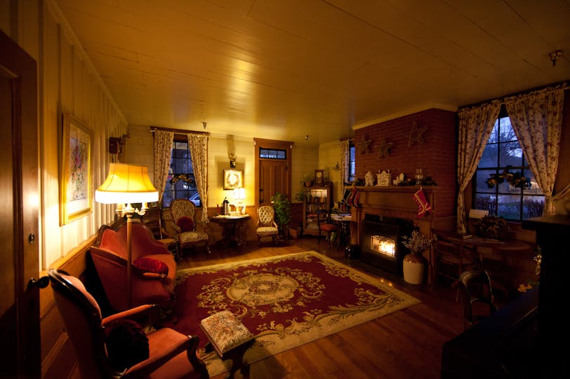 Ladies' Parlor