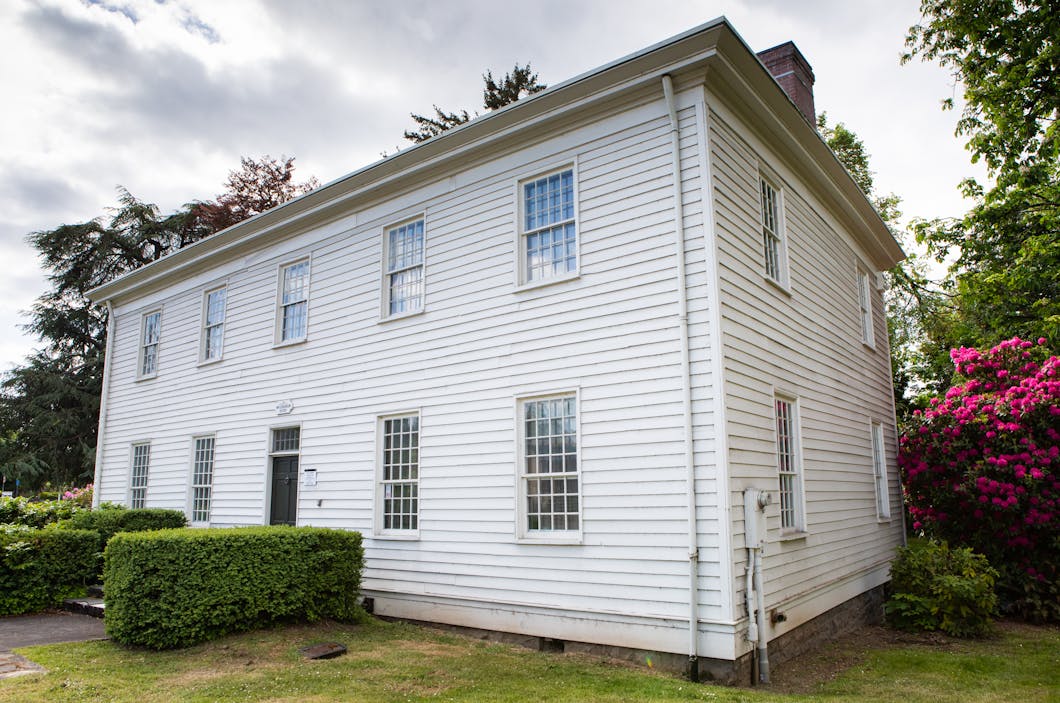 McLoughlin House from NE, Oregon City, Oregon