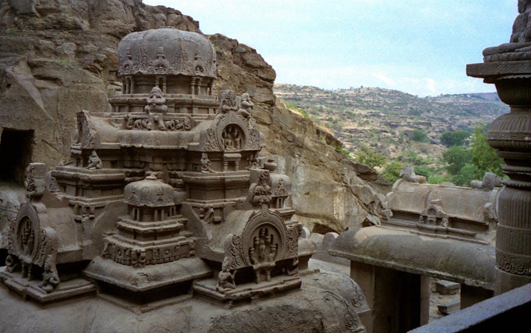 1996 #211-5A, Dec95 Aurangabad Ellora Caves