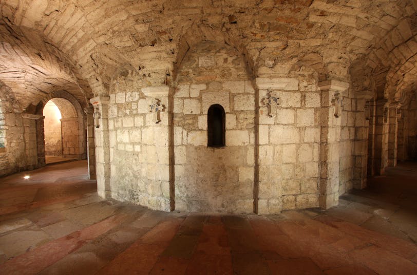 Crypt Ambulatory
