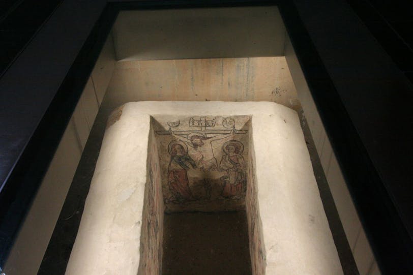 painted tomb