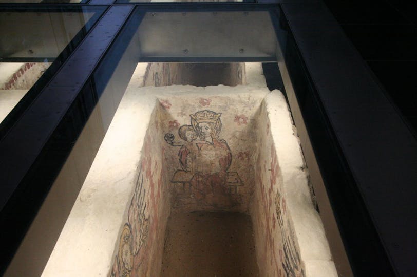 painted tomb