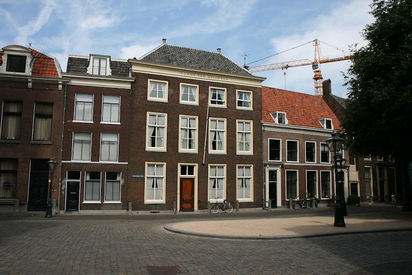 xti_1185