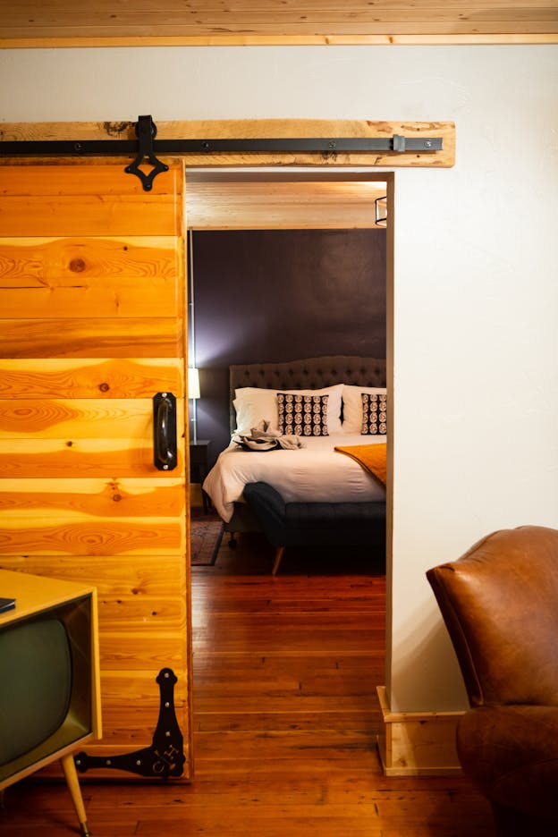 Historic Central Hotel: Whiskey Suite - Burns, Oregon