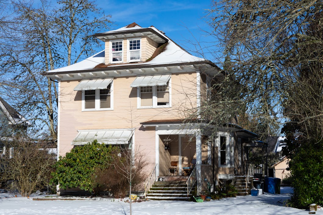May-Cavanaugh House (1563 Court St NE) - Salem, Oregon