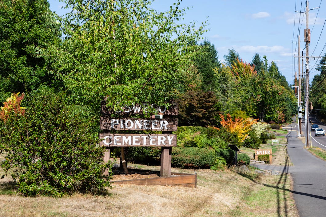 Sign, Oswego Pioneer Cemetery - Lake Oswego, Oregon