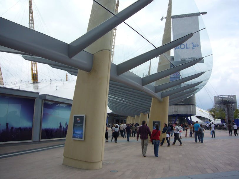 outside the o2